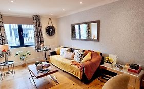 Central Riverside Apartment